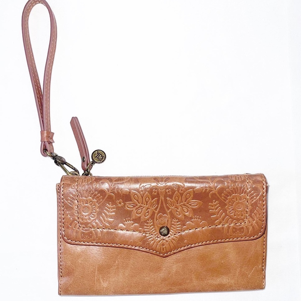 thesak Wristlet!